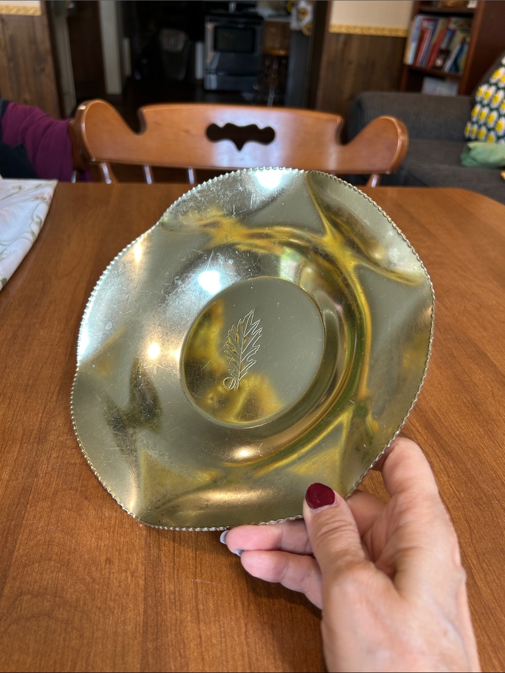 Vintage Aluminum Decorative Serving plate - Elegant Leaf and acorn Motif